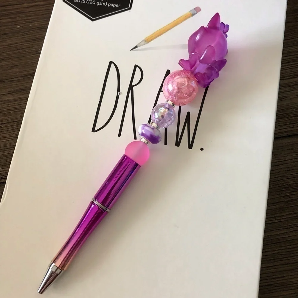 Disney Doorables: Aristocats: Marie technicolor handmade beaded pen